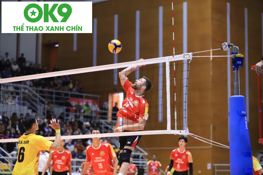Nhà vô địch thế giới hai lần, Michal Kubiak (đỏ) đến Việt Nam thi đấu, khiến giải VĐQG 2025 nhận được nhiều sự chú ý. (Ảnh: Nguyên Vũ) Nhà vô địch thế giới hai lần, Michal Kubiak (đỏ) đến Việt Nam thi đấu, khiến giải VĐQG 2025 nhận được nhiều sự chú ý. (Ảnh: Nguyên Vũ)